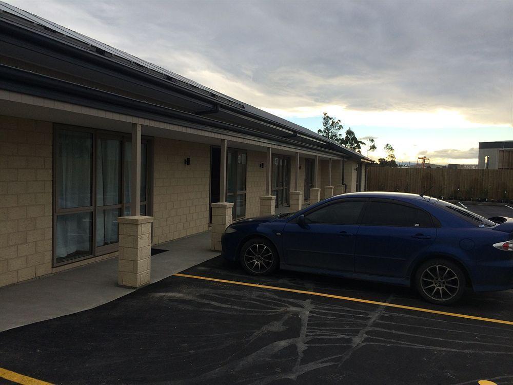 Rolleston Highway Motel Exterior photo